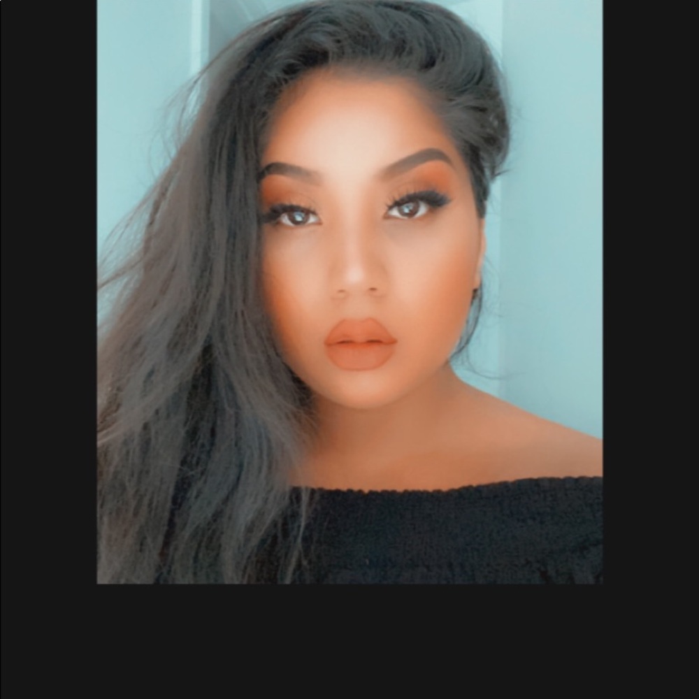 Meet your Posher, Lesly garcia